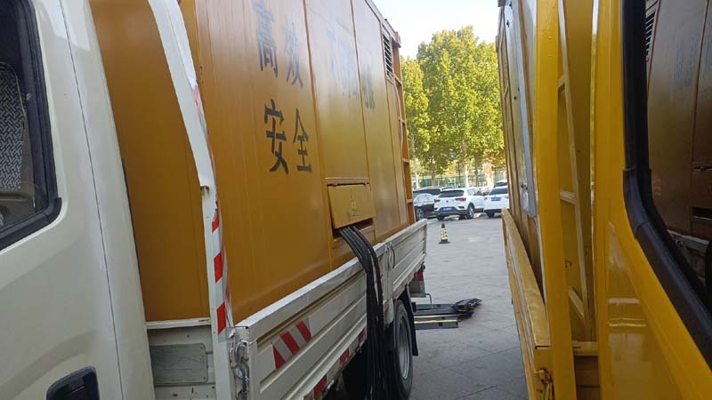 三门如何判断柴油发电机组和UPS电源的切换时间是否符合要求？